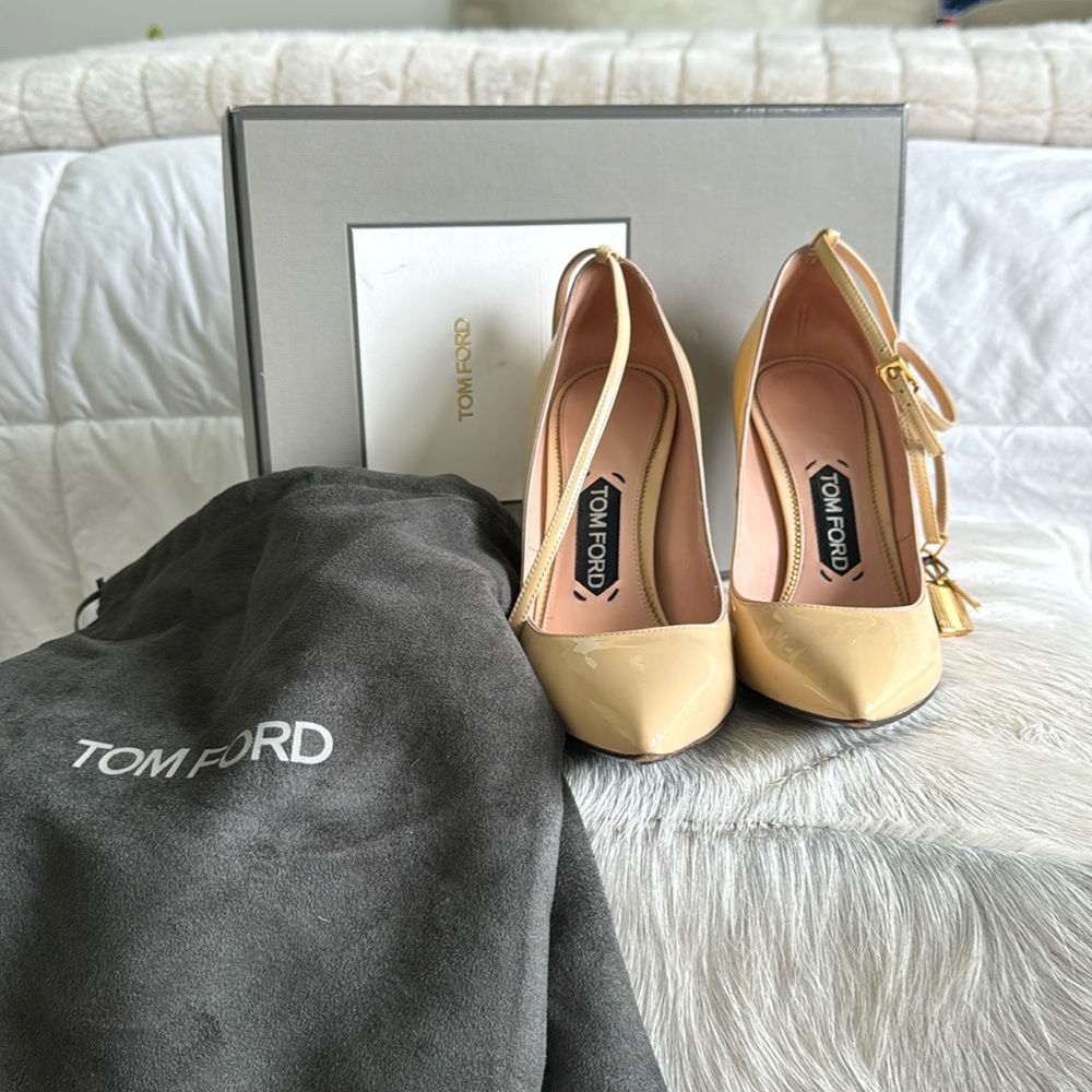 Authentic Tom Ford patent leather pumps